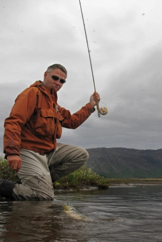 Kasper landing a char Kasper landing a char