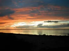 User submitted picture: February 09, 2006 sunset